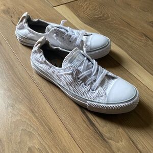 White converse sneakers